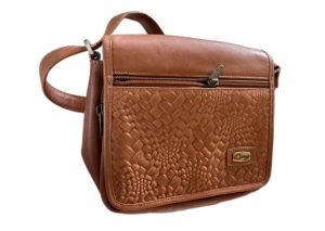 099 – Bolso manos libres en cuero para dama – Karla