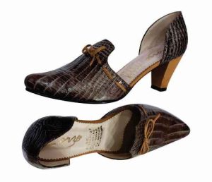Zapato Dama, en cuero legítimo. Referencia 022